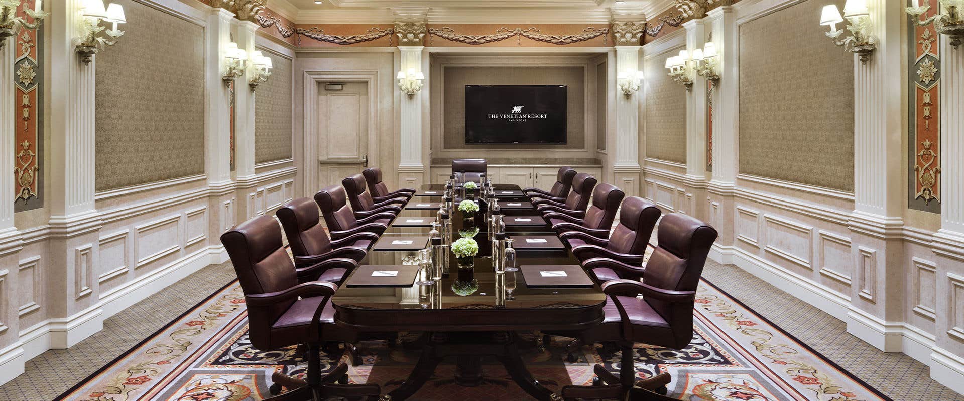 Toscana boardroom