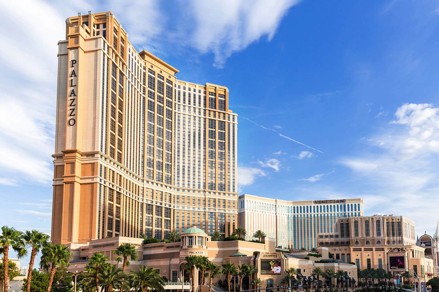 Exterior view of the Venetian Resort Las Vegas with a prominent Palazzo tower